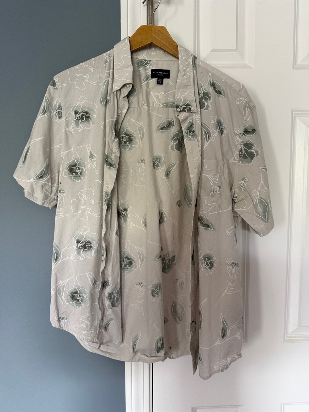 Club Monaco Gray/Beige Floral Short Sleeve Button-Up